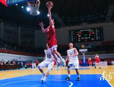 开云APP-关于中国篮球职业联赛的精彩瞬间，球队表现神勇的信息