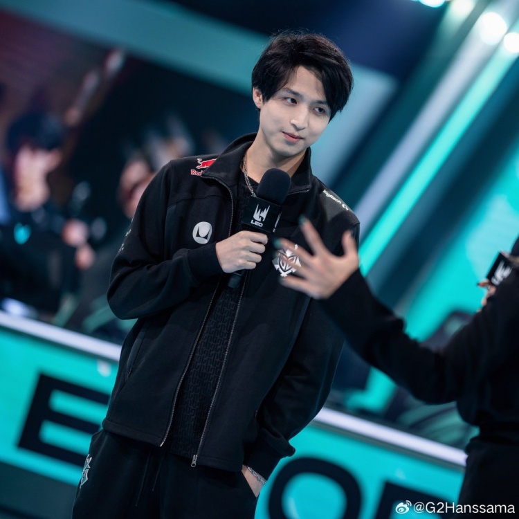 开云体育入口-包含HLE血洗WBG,Hanssama打出惊人五杀峡谷大战八强赛,让粉丝疯狂欢呼的词条