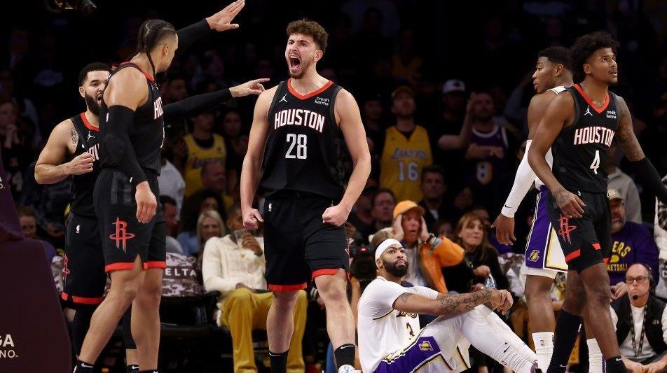 开云体育在线-火箭队主帅突然下课，球队陷入动荡