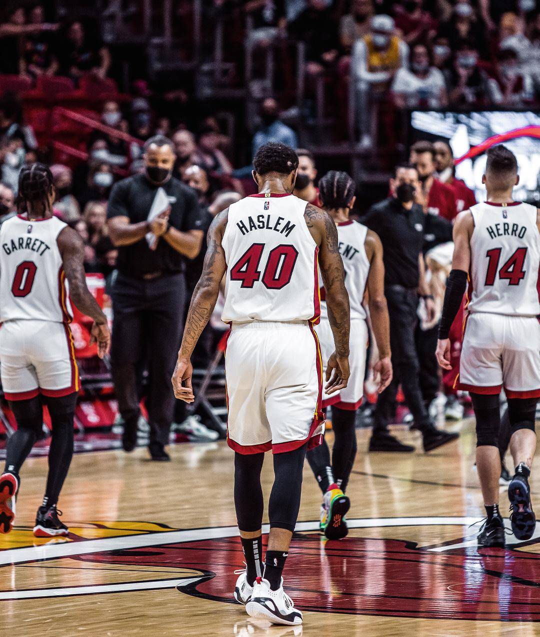 开云体育登录-热火队员团结一心，轻取对手的简单介绍