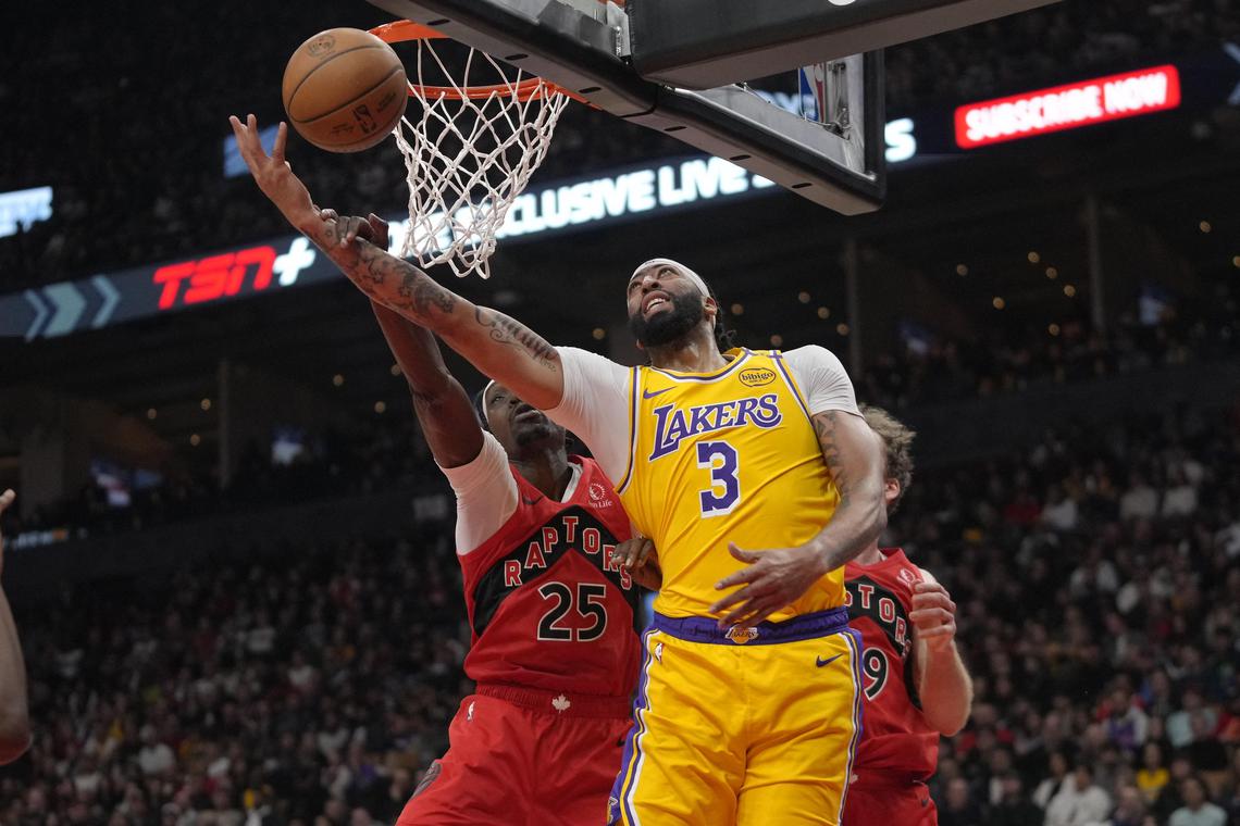 开云体育中国-NBA季后赛开启，湖人豪取首胜