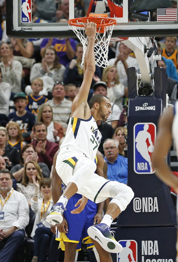 开云体育下载-爵士逆转勒索,继续胜利盘踞西部前列