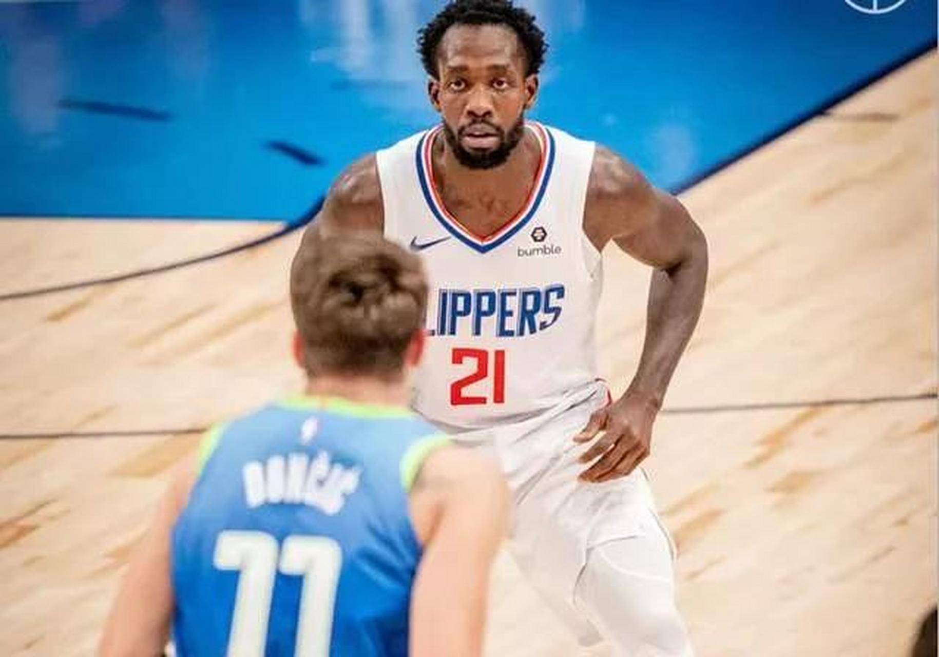 开云APP-快船横扫独行侠,路威独得29分