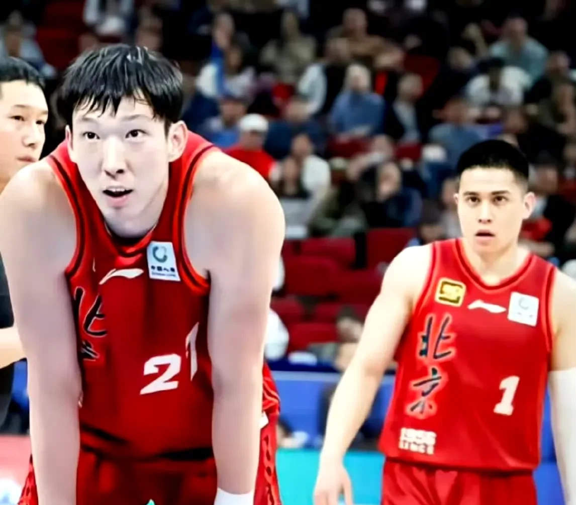 开云官网-四川队碾压深圳队,周琦高光表现的简单介绍